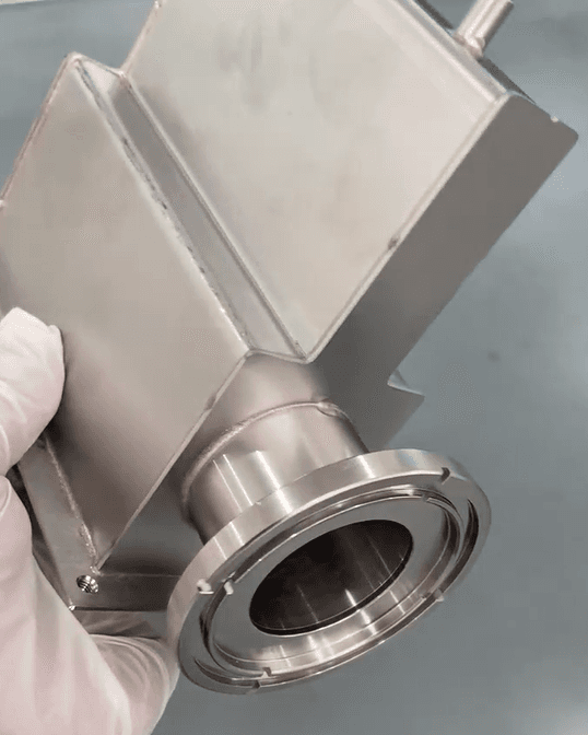 Vacuum Brazing of 304 Stainless Steel Vacuum Chamber and Flange Assembly Hero 1